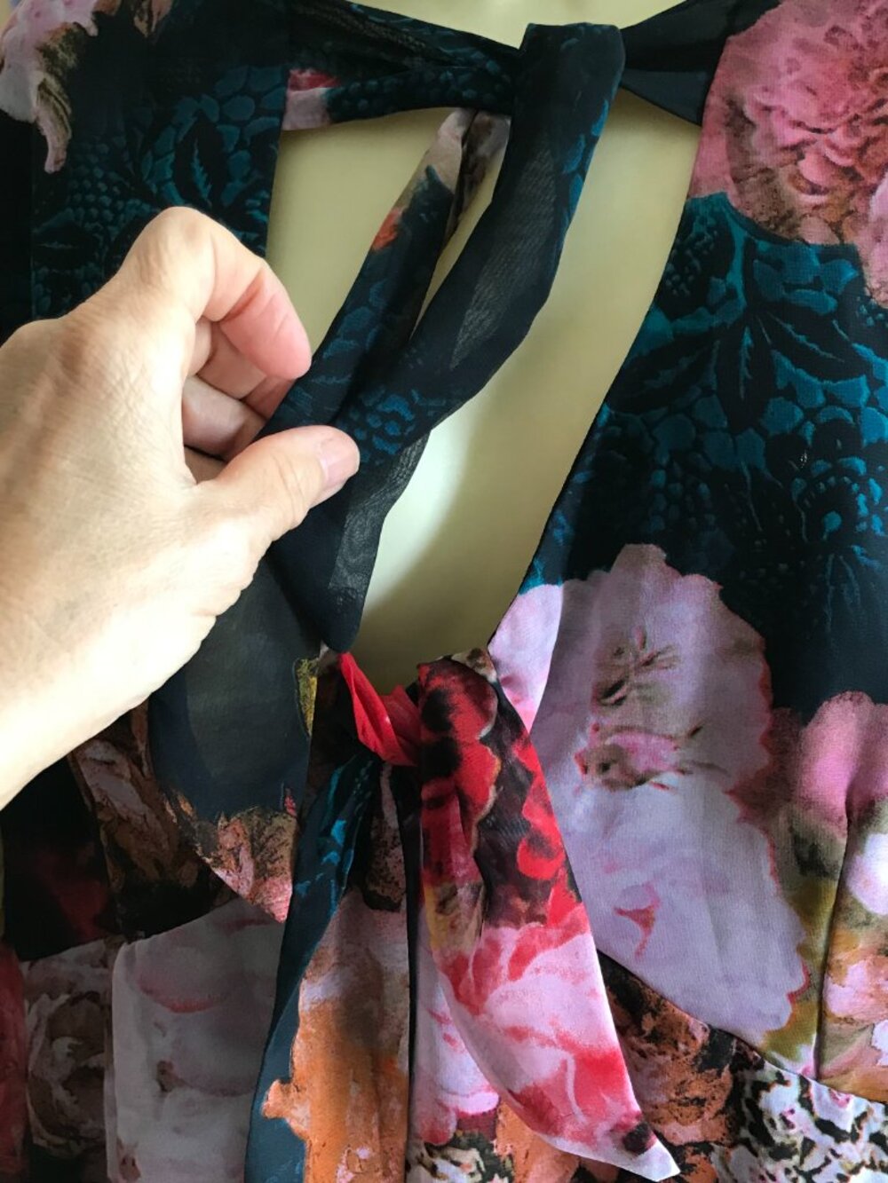 VENUS size 18 Multicolor Floral Chiffon Cold Shoulder Bell Sleeve Blouse Top - Picture 3 of 5